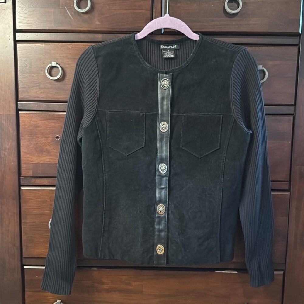 ESCAPADE BLACK JACKET WITH BUTTON DETAIL SIZE M - Picture 11 of 11